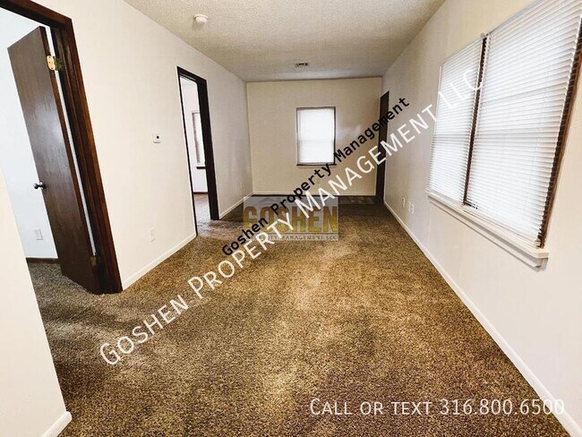 Foto del edificio - Granite Countertop & Fenced Yard