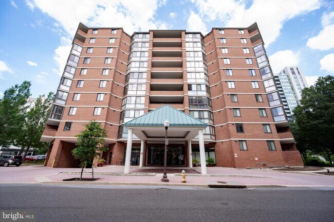 Foto del edificio - 1001 N Randolph St