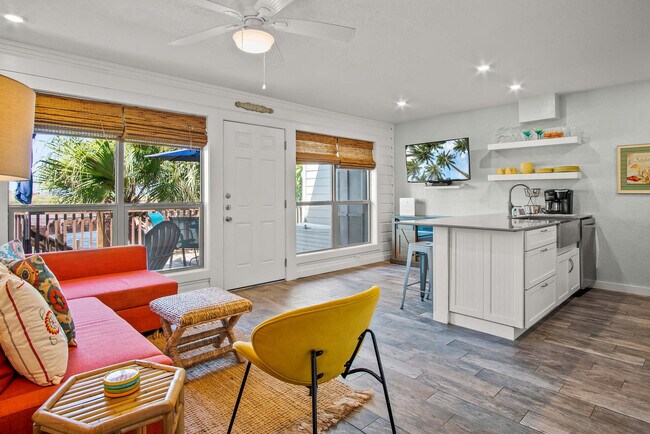 Foto del edificio - 15209 Leeward Dr