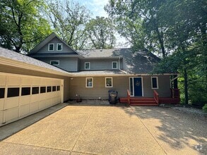 Building Photo - 7219 Calamo St