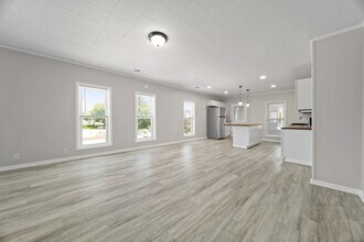 Building Photo - 801 W 26th St