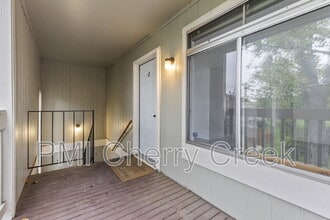 Building Photo - 8773 Chase Dr