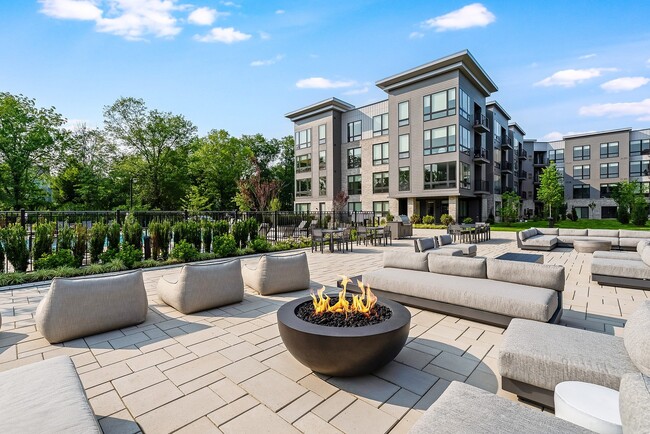 Building Photo - Livana East Hanover