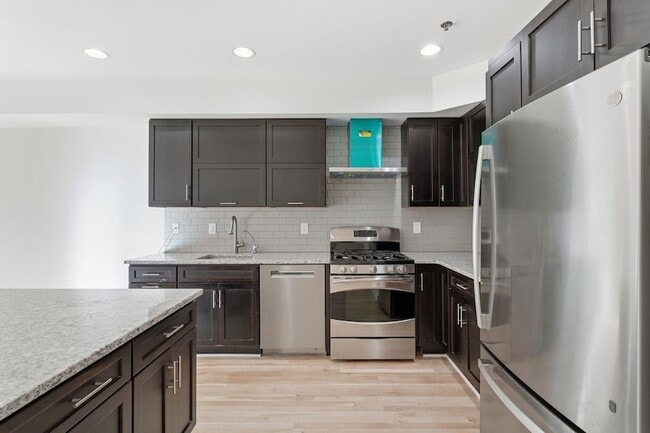 Foto del edificio - 86 Clinton St