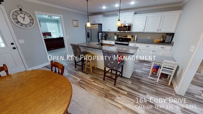 Building Photo - 164 Cody Dr