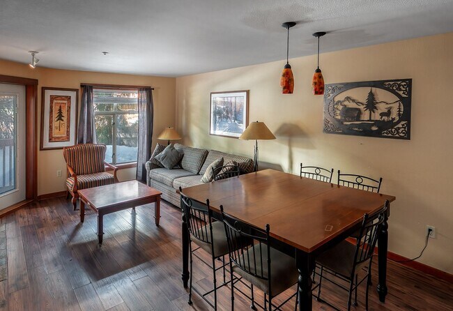 Foto del edificio - Coming soon! Solitude Luxury 1 bed / 1 bath Condo! Fully furnished!