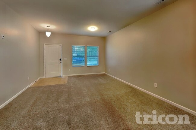 Building Photo - 2644 Andes Dr