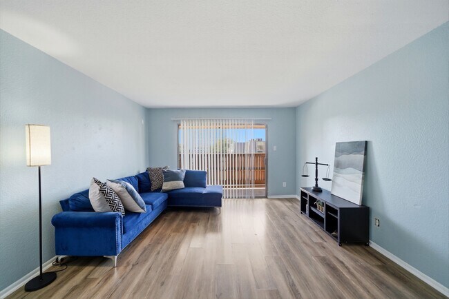 Foto del edificio - 8523 Hearth Dr
