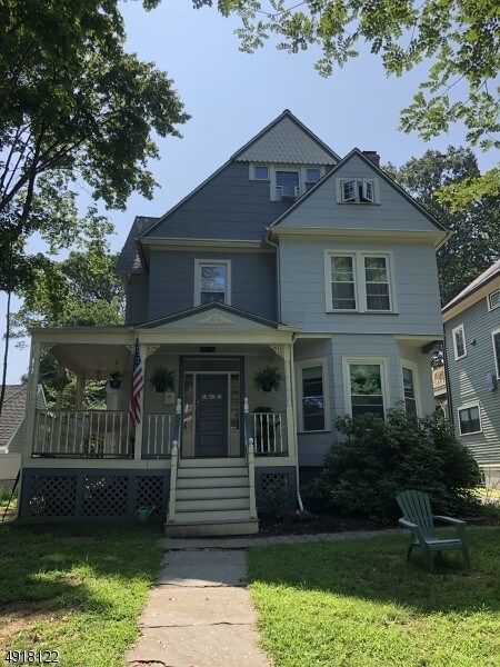Primary Photo - 121 Midland Ave