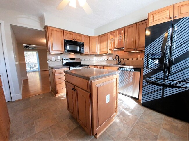 Foto del edificio - Lovely 3BR/3.5BA Townhouse in Timber Run V...