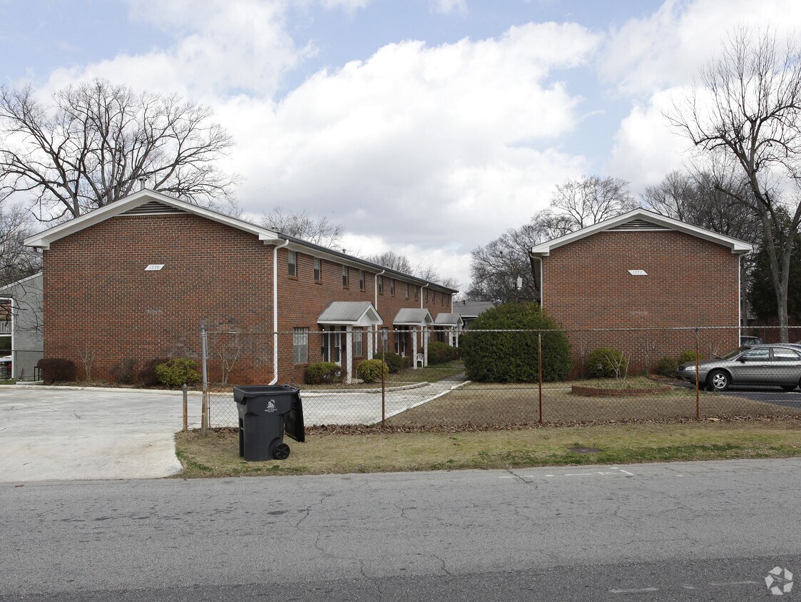 Building Photo - 1777-1779 W Vesta Ave