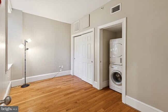 Foto del edificio - 1955 Locust St