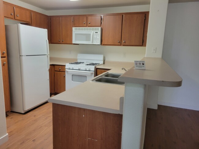 Foto del edificio - 44734 Adam Ln