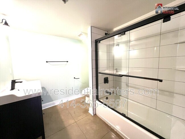 Foto del edificio - 3059 N Weil St