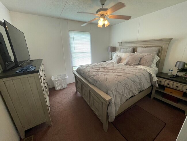 Building Photo - 12080 Hibiscus Dr
