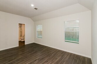 Building Photo - 5610 Plantation Forest Dr