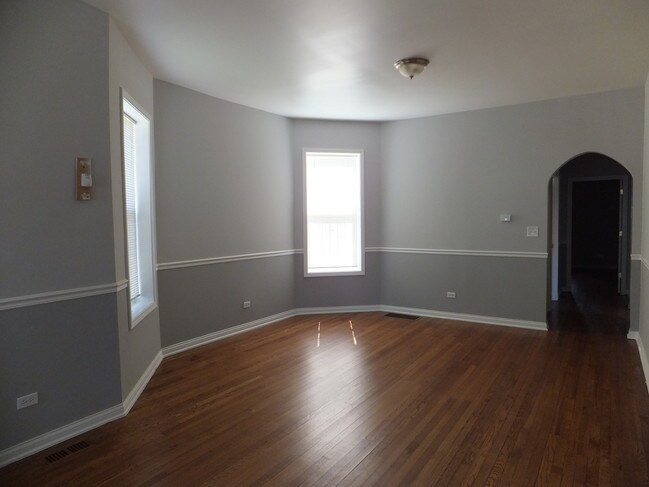 Building Photo - 6448 S Honore St