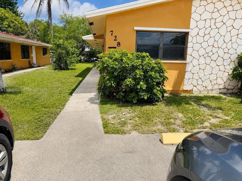 Photo - 728 SW 7th Street Unit 1-2