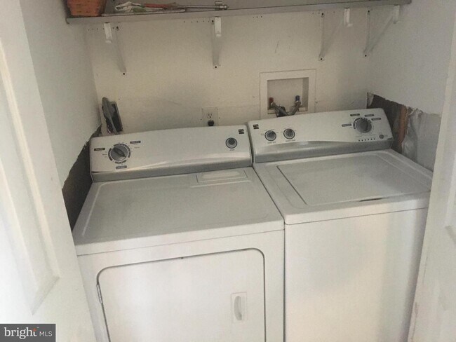 Building Photo - 65 Kyler Rd