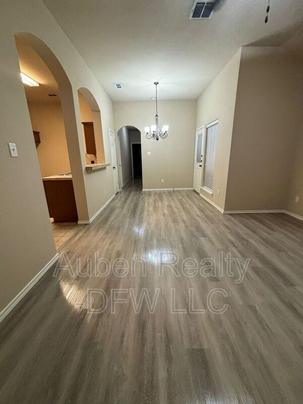 Building Photo - 1510 Piedmont Dr