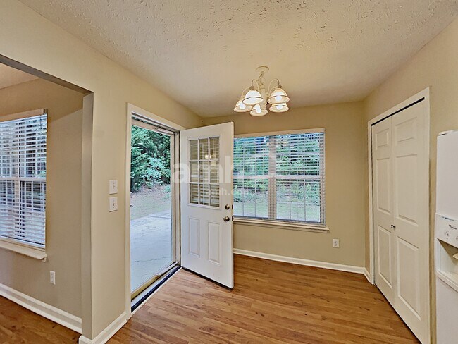 Building Photo - 1714 English Ivey Ln