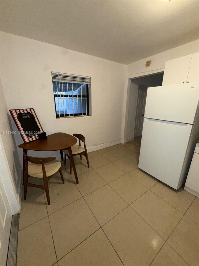 Foto del edificio - 282 NW 98th St