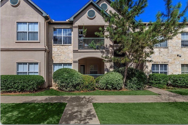 Building Photo - Brentwood Oaks Apartments