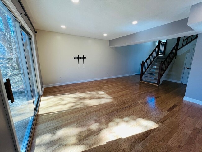 Building Photo - Updated 3 Bedroom, 2.5 Bath Townhome Close...