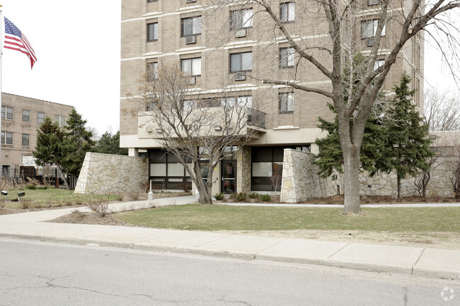 Building Photo - Franklin Towers