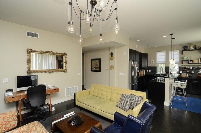 Living Room - 1738 Franklin St