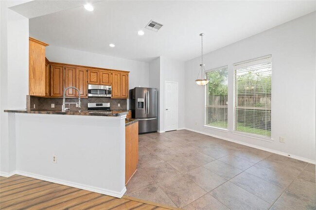 Foto del edificio - 14855 Tuttle Point Dr