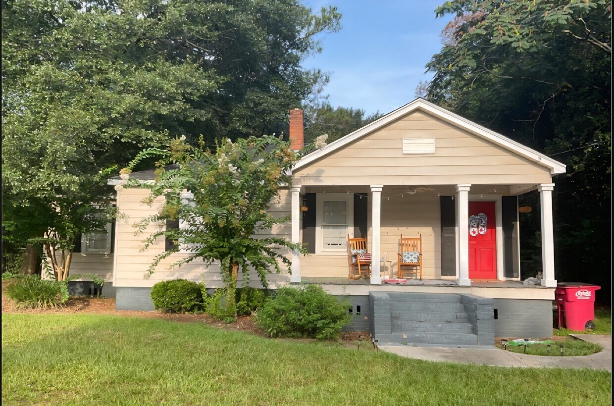 Foto principal - 2010 N Ridge Ave