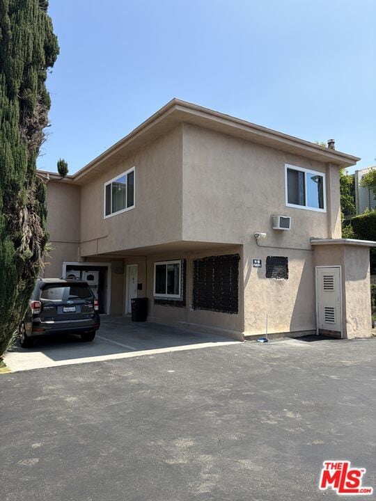 Foto del edificio - 6150 Radford Ave