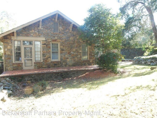 Foto del edificio - 2 br, 2 bath House - 1425 Peacock Avenue