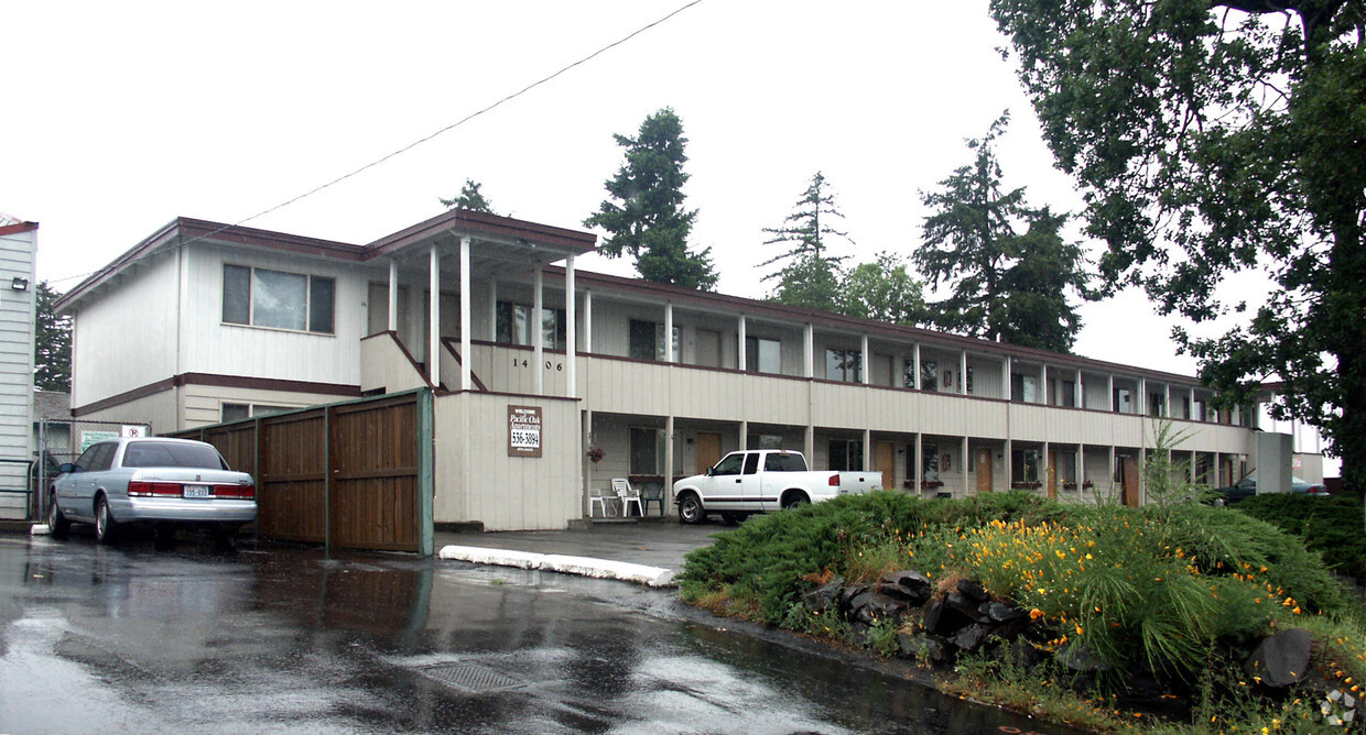 Primary Photo - Pacific Oaks Apartments