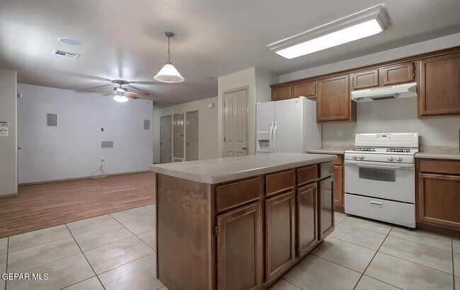 Building Photo - 14284 Tierra Yamila Ln