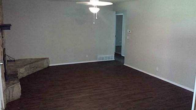Foto del edificio - 6025 Lindy Ln