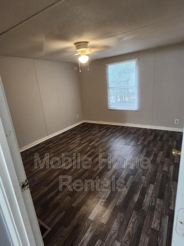 Building Photo - 32 White Oak Dr