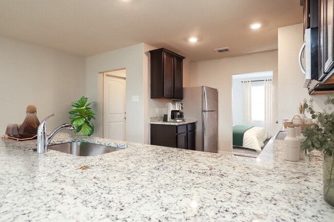 Building Photo - 7210 Lazy Cyn