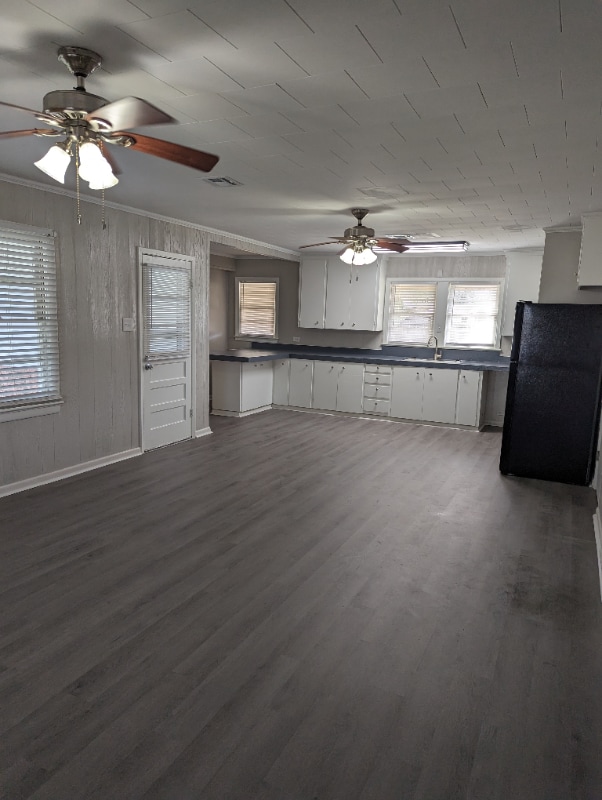 Building Photo - 306 Victory Dr