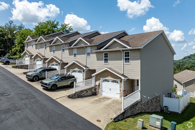 Graycliff Luxury Townhomes