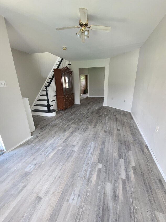 Primary Photo - 1726 Wagner Ave