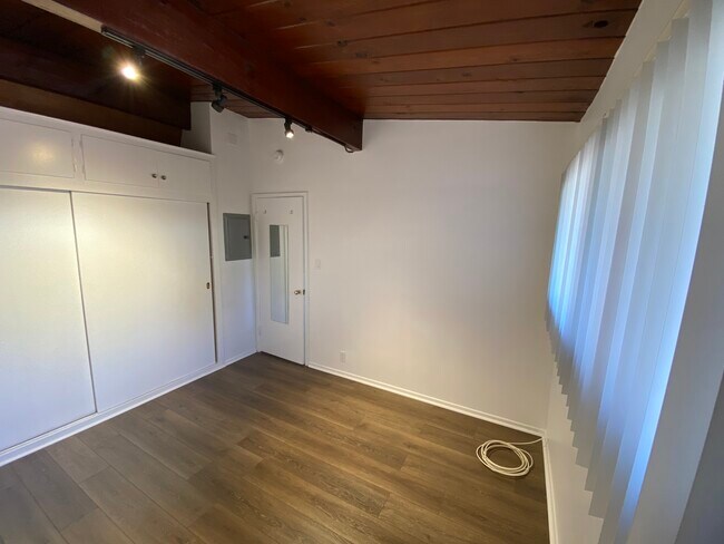 Bedroom/Office - 640 Arroyo Dr