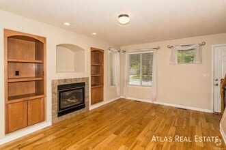 Building Photo - 9539 E Iowa Cir