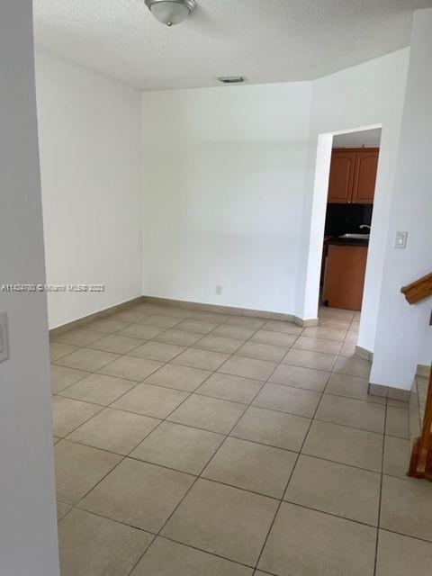 Foto del edificio - 835 NE 212th Terrace