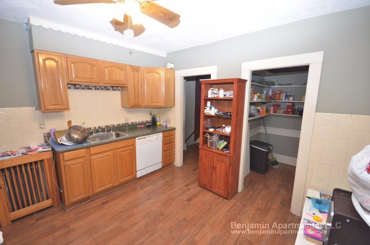 30 Porter St Unit 1, Watertown, MA 02472 Apartment for Rent in Watertown, MA