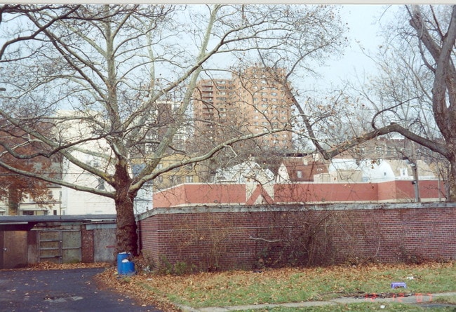 Building Photo - 67-69 Lincoln Park