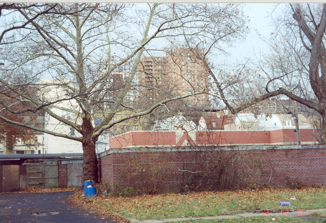 Building Photo - 67 Lincoln Ave