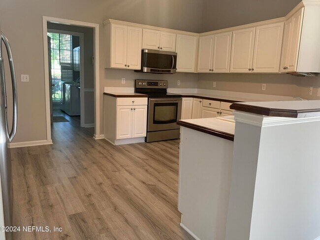 Building Photo - 524 Lighthouse Ct