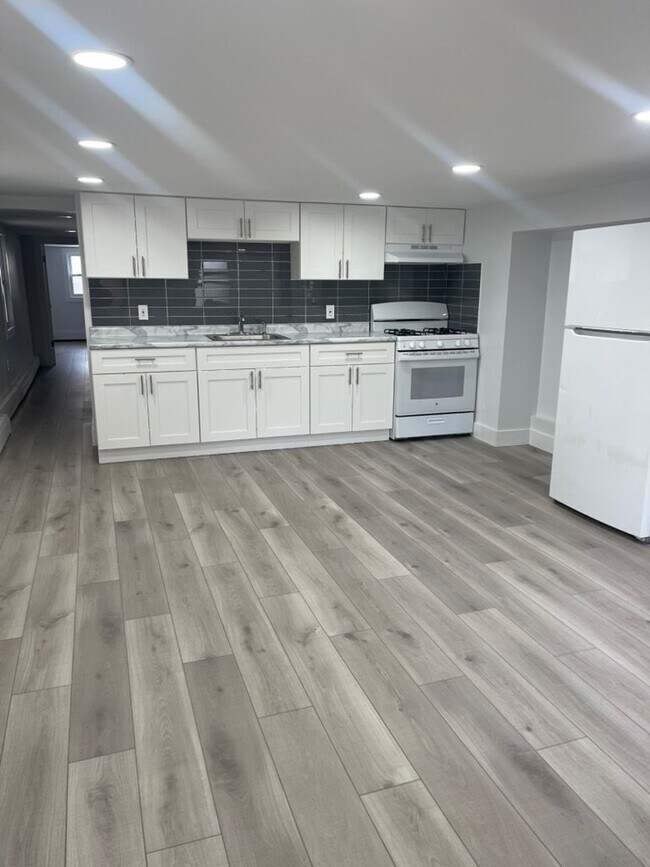 Foto del edificio - 293 E Kinney St